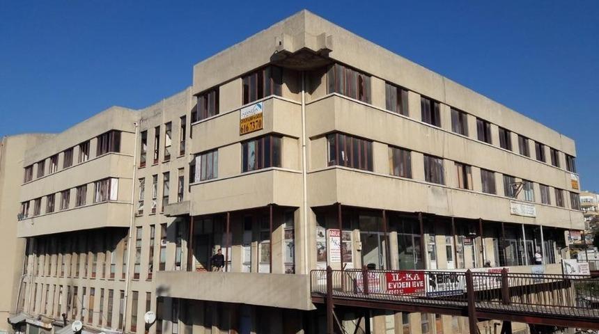 Aliağa’daki o iş hanına baskın yapıldı, mevzuata uymayanlar affedilmedi