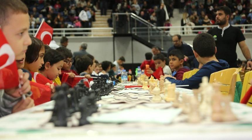 38. Geleneksel Satran&ccedil; Turnuvası&rsquo;nda ilk hamle yapıldı