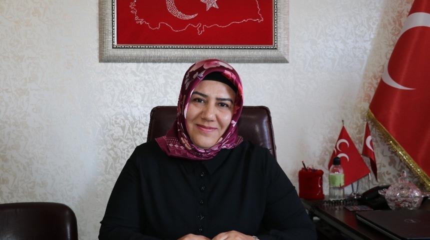 MHP İl Kadın Kolları Başkanlığına Suna Başt&uuml;rk getirildi