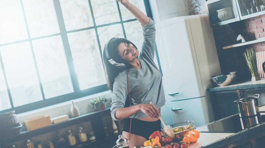 Yemek yaparken g&uuml;zelleşin
