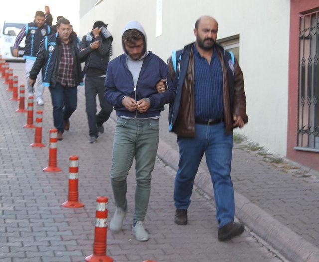 İstanbul'dan gelip, 10 günde 12 evi soydular