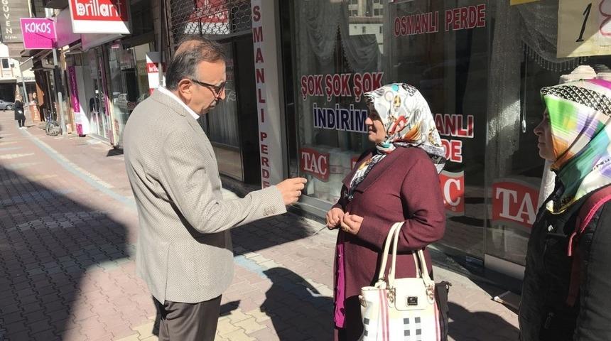 Belediye Başkanı Se&ccedil;en, halka i&ccedil; i&ccedil;e olmayı s&uuml;rd&uuml;r&uuml;yor