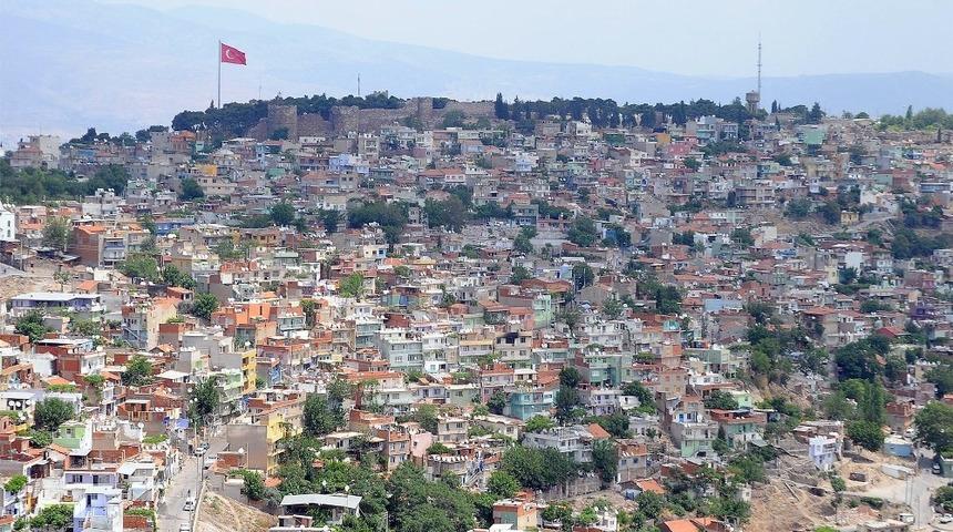 Kadifekale&rsquo;de 2008&rsquo;den 2018&rsquo;e &rsquo;nereden nereye&rsquo; dedirten fotoğraf