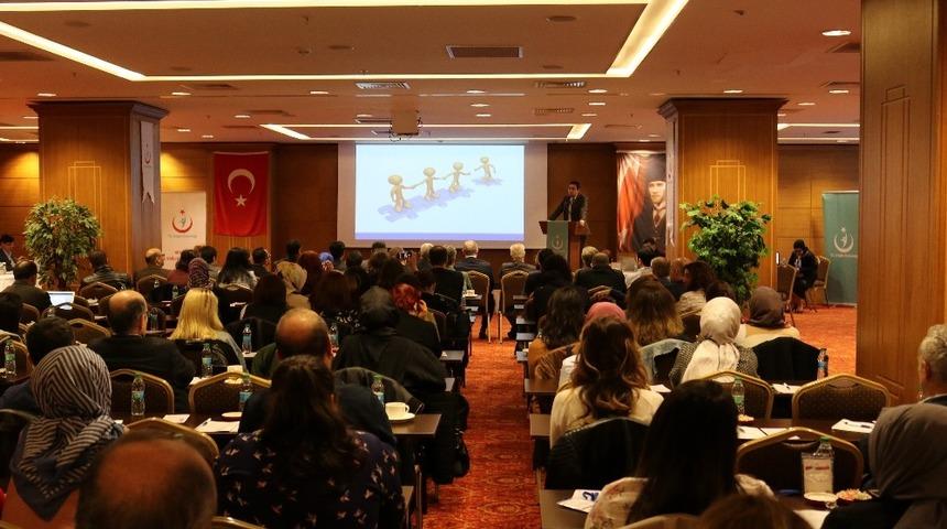 Kocaeli&rsquo;nde anne-bebek sağlığı seminerleri s&uuml;r&uuml;yor