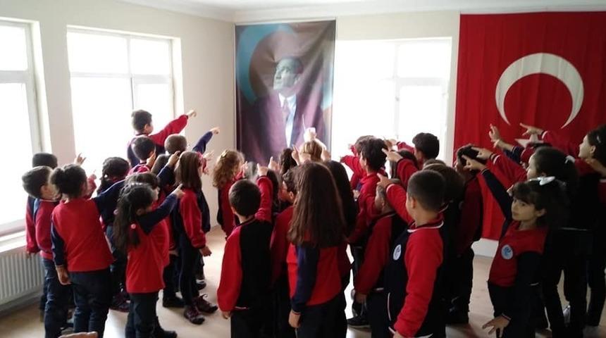 29 Ekim Cumhuriyet Bayram&rsquo;ını b&uuml;y&uuml;k bir coşkuyla kutladılar