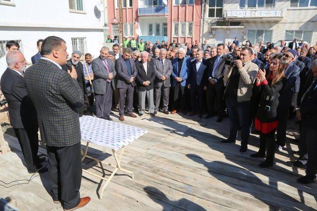 Kernek Caminin temeli atıldı