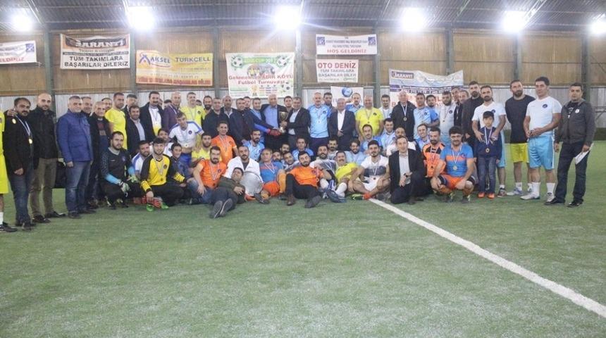 Van SMMMO turnuvasında kupa sahiplerini buldu