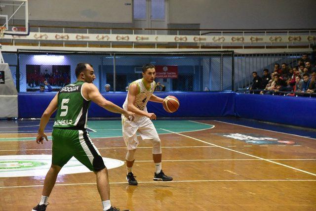 Potada Manisa derbisi Manisa Büyükşehir’in: 73-70