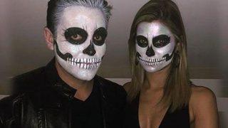 Hacı Sabancı ve Nazlı Kayı 'Cadılar Bayramı' partisinde 