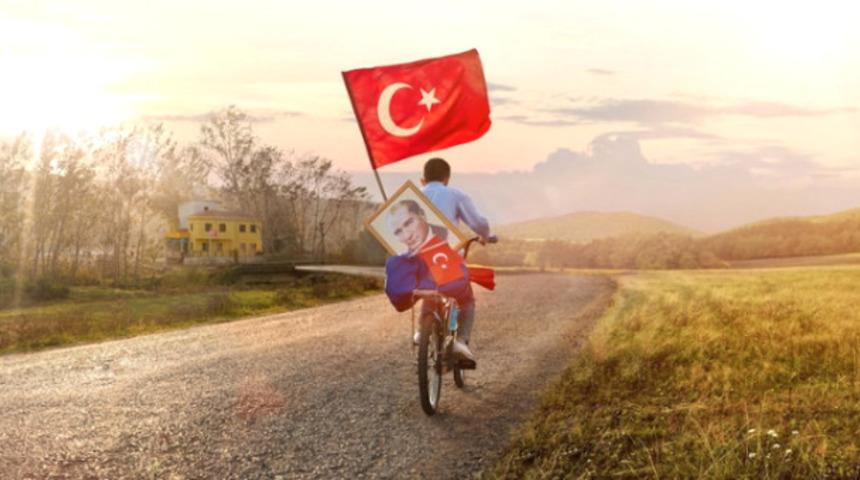 AK Parti İzmir'den 2 milyon izlenen  'Cumhuriyet' filmi