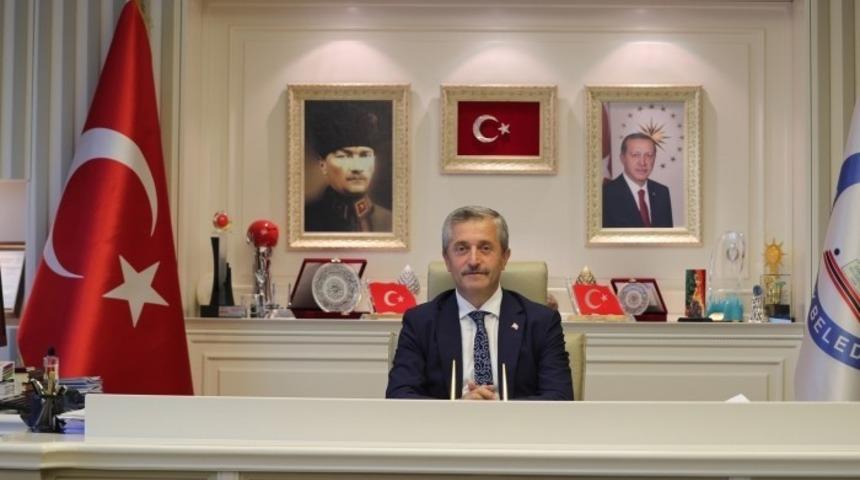 Tahmazoğlu, 29 Ekim Cumhuriyet Bayramı&acute;nı kutladı