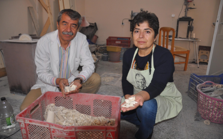 Kemikten yapılan eşyalar minyatür resimle renkleniyor  G1