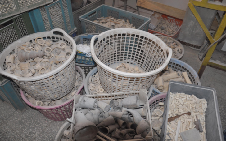 Kemikten yapılan eşyalar minyatür resimle renkleniyor  G3