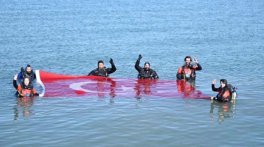 Van G&ouml;l&uuml;&rsquo;ne 95. yıl dalışı