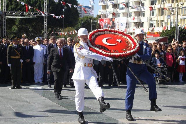 Antalya’da Cumhuriyet’in 95’inci yıldönümü kutlamaları