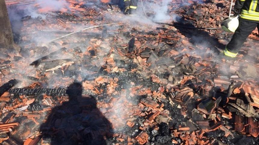 Kulu’da çatı yangını