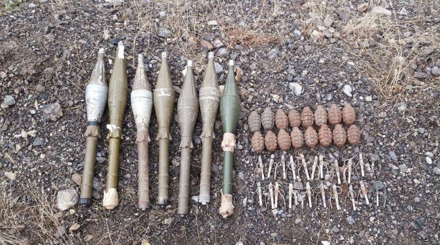 Hakkari kırsalında m&uuml;himmat ele ge&ccedil;irildi