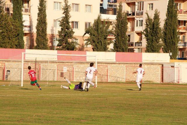 Namağlup lider 1308 Osmaneli Belediyespor