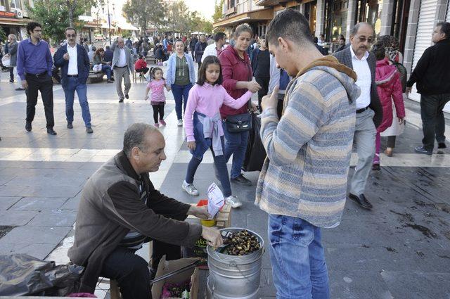 Diyarbakır sokaklarını kestane kokusu sardı