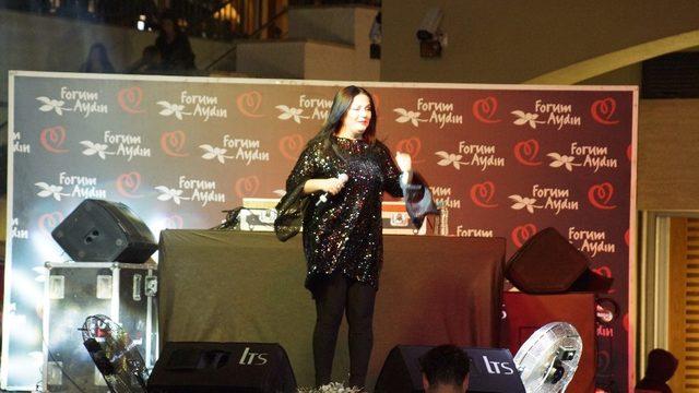 Forum Aydın’da İzel coşkusu