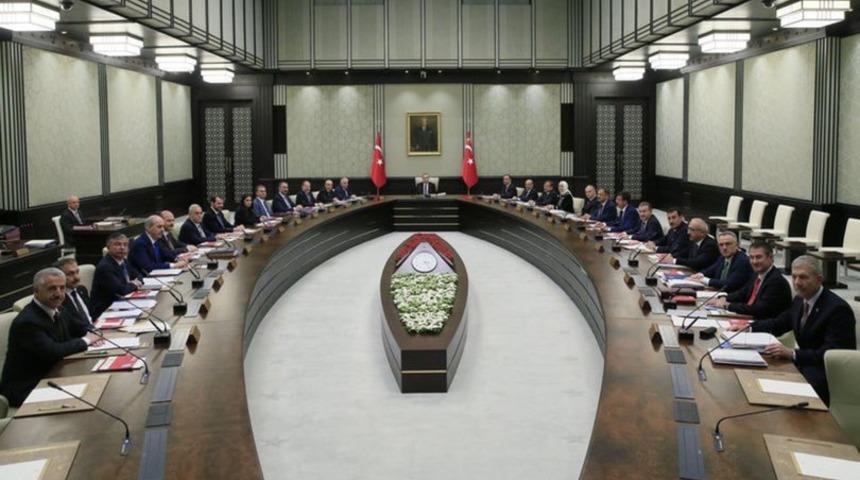 Cumhurbaşkanı Hükümeti Kabinesi'nde revizyon mu yapılacak? Kulisleri hareketlendiren iddia!