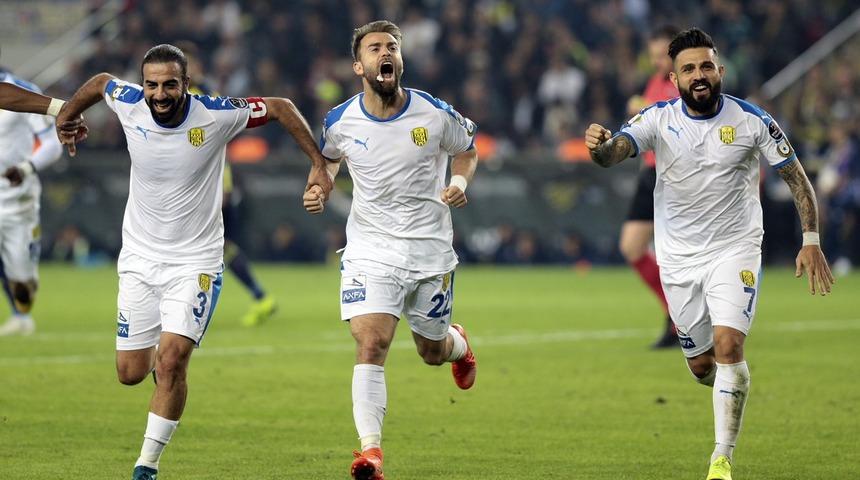 F.Bahçe galibiyeti sonrası tepki çeken paylaşım!