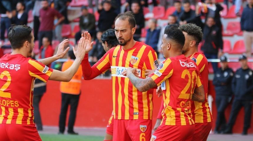 Şamil Çinaz siftah yaptı