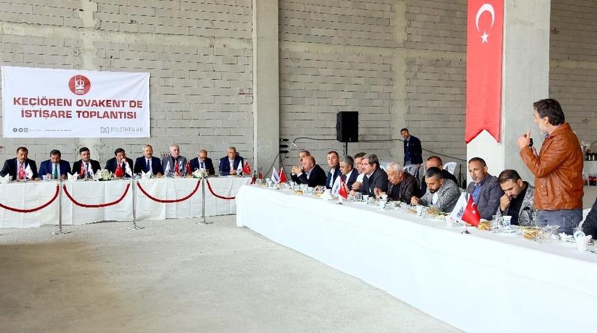 Başkan Ak m&uuml;teahhitlerle buluştu, &ouml;nerileri dinledi