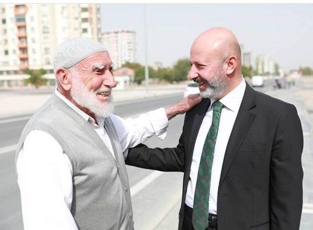 Vatandaş Başkan &Ccedil;olakbayrakdar&rsquo;ı sevgiyle karşılıyor 1