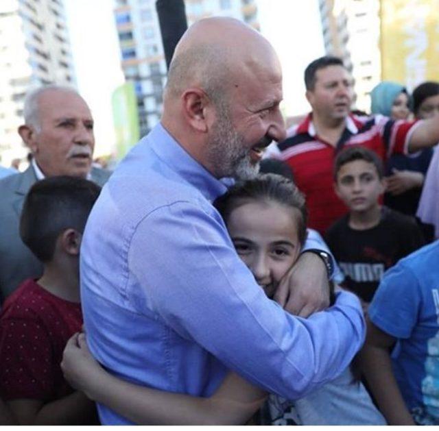 Vatandaş Başkan &Ccedil;olakbayrakdar&rsquo;ı sevgiyle karşılıyor 2