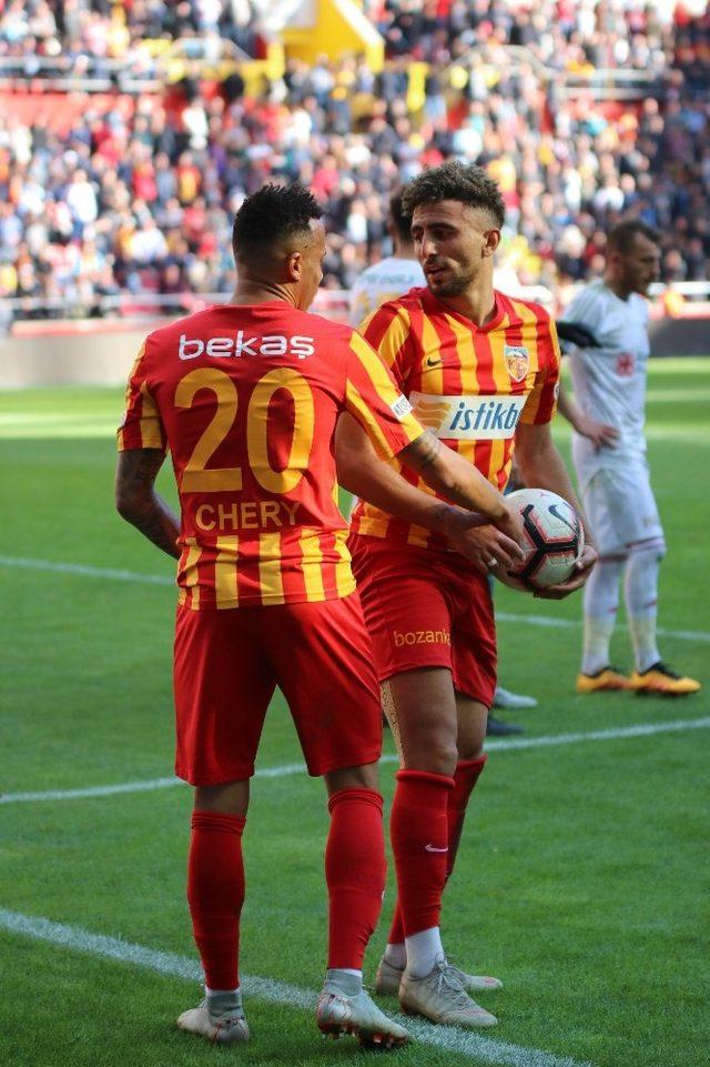 Chery, DG Sivassporlu Ziya’yı ters köşeye yatırdı 2