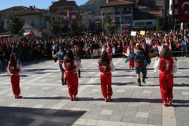 Devrek’te Cumhuriyet Bayramı coşku içinde kutlandı