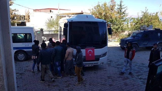 Van’da 42 yabancı uyruklu kaçak şahıs yakalandı