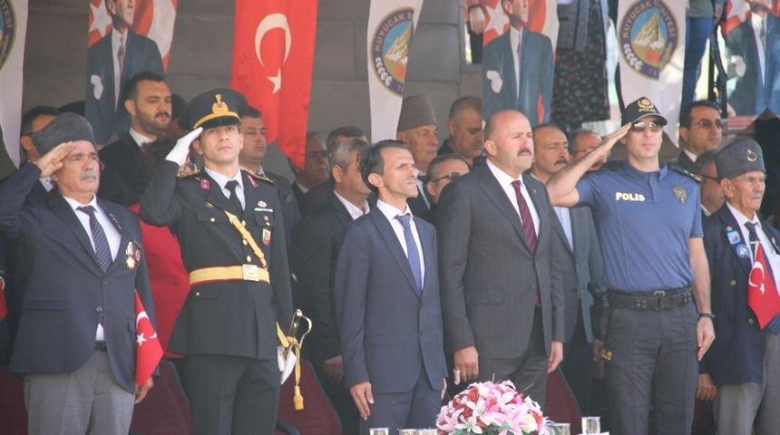 Kuyucak’ta 29 Ekim Cumhuriyet Bayramı coşkuyla kutlandı