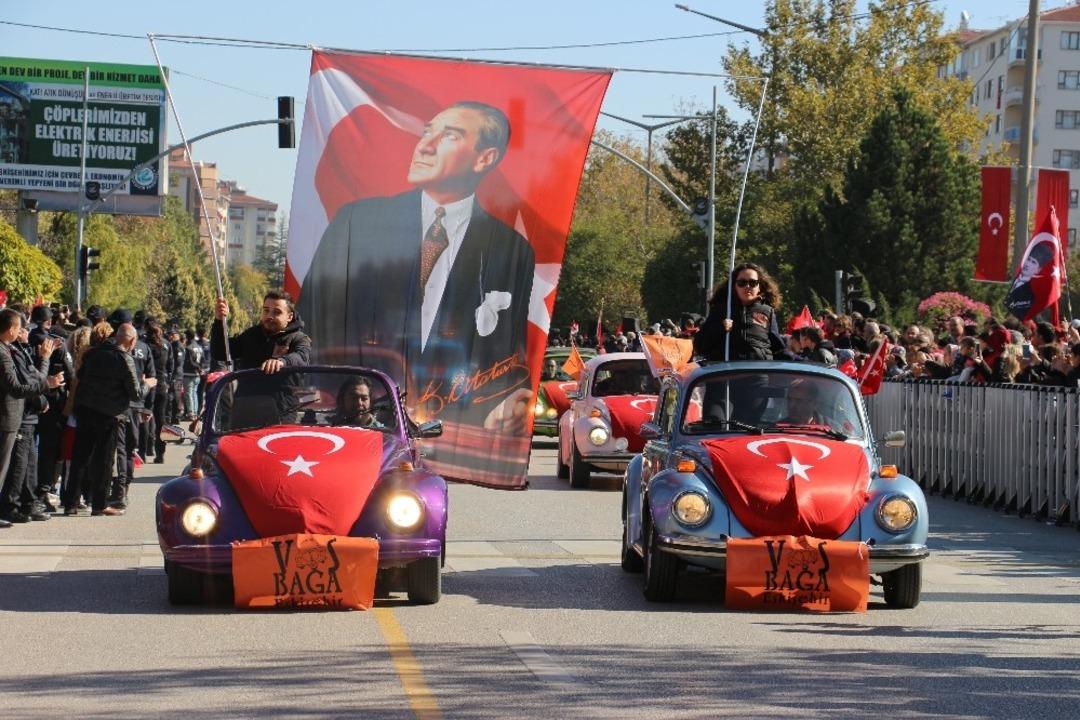 Cumhuriyet&rsquo;in 95&rsquo;inci yılı coşkuyla kutlandı