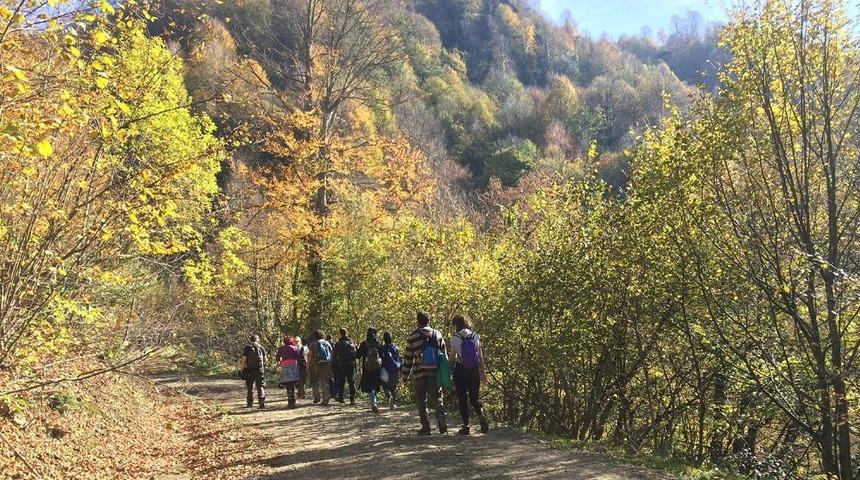 Doğaseverler Akyazı&rsquo;da y&uuml;r&uuml;d&uuml;