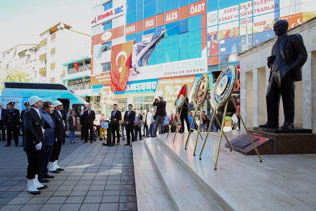 Esenler&rsquo;de coşkulu 29 Ekim kutlaması