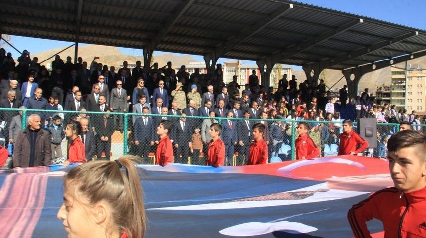 Hakkari&rsquo;de 29 Ekim Cumhuriyet Bayramı coşkusu