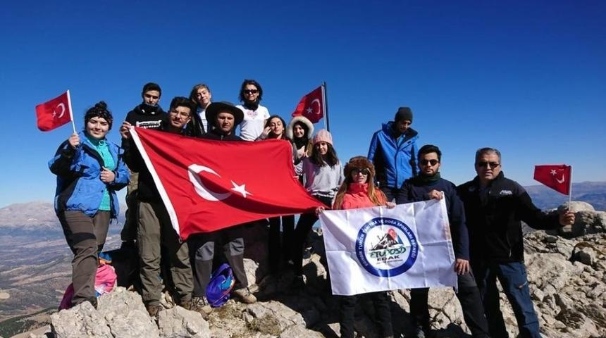 ETUDOSD&rsquo;tan Cumhuriyet Tırmanışı