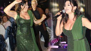 Aşkın Nur Yengi dekoltesiyle göz doldurdu