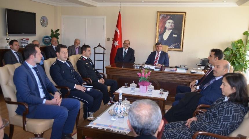 Kaymakam Y&uuml;ksel tebrikleri kabul etti