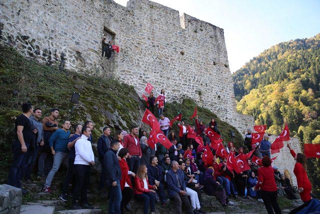 En görkemli kalede horonlu Cumhuriyet kutlaması