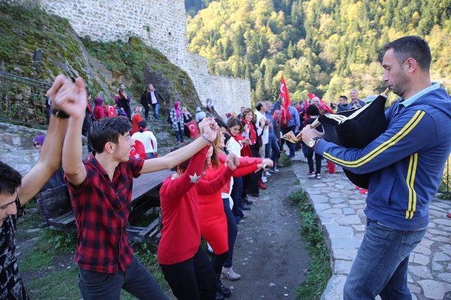 En görkemli kalede horonlu Cumhuriyet kutlaması