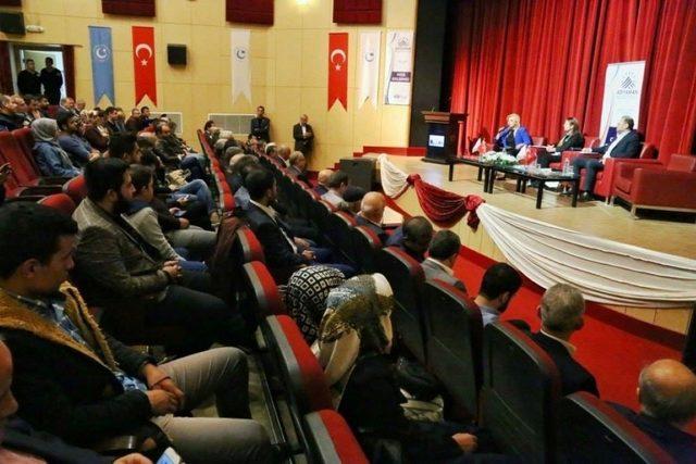 ‘Küresel Finans Savaşları’ konulu konferans düzenlendi