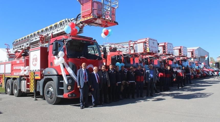 Van&rsquo;da itfaiyenin yeni ara&ccedil;ları tanıtıldı