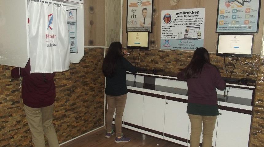Altınşehir Anadolu Lisesinde e-se&ccedil;im uygulaması