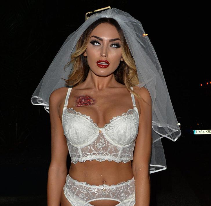 Bu nasıl kostüm? Partiye böyle gitti! G4