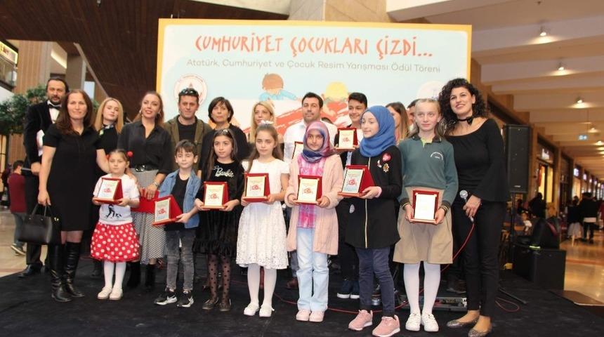 Forum Trabzon&rsquo;da 29 Ekim etkinliği kapsamında resim yarışması