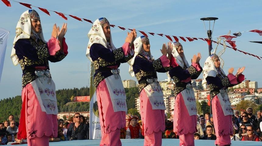 Uluslararası Troya Halk Dansları Festivali ger&ccedil;ekleşti