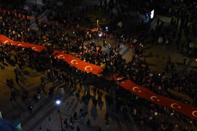 Çanakkale'de Cumhuriyet coşkusu Fener Alayı'nda yaşandı